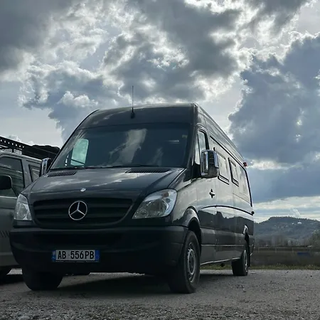 Rent Luxury Sprinter Polisi i Vogel